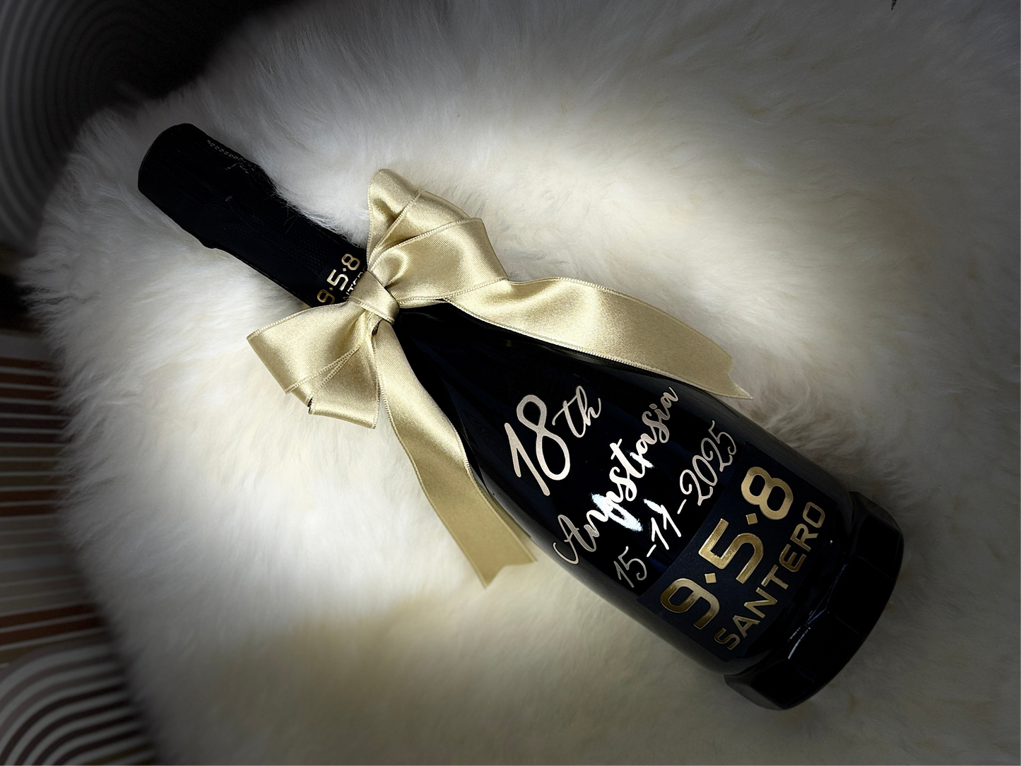 Bottiglia Santero personalizzata per il taglio della torta.
