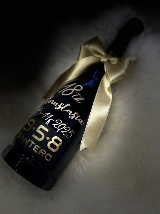Bottiglia Santero personalizzata per il taglio della torta.