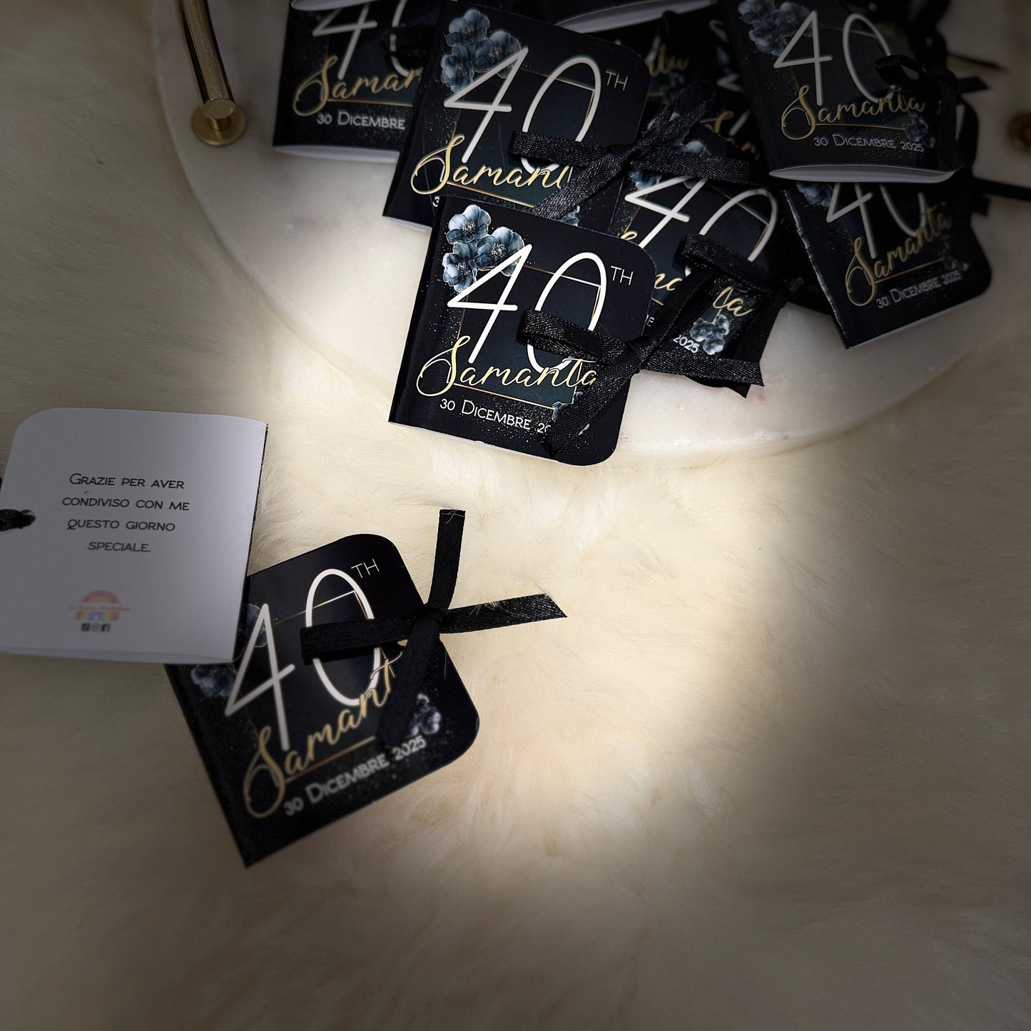 Segnaposto a libro con cioccolatino